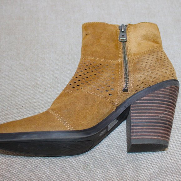 VGC LADIES LUCKY BRAND SUEDE LEATHER ANKLE BOOTS - 8 1/2 - - Picture 7 of 9